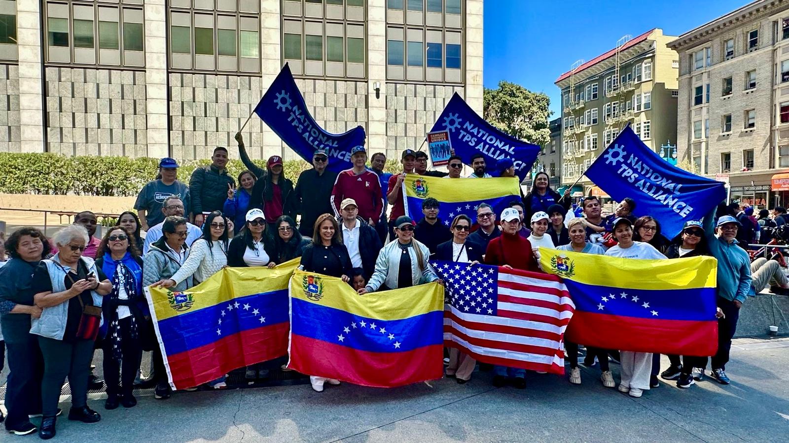 La Corte Federal de California ampara a los venezolanos con TPS hasta