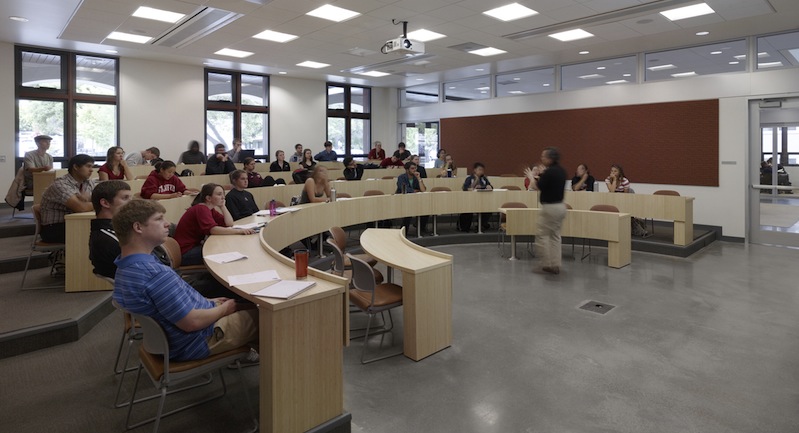 aula de la escuela de negocios de stanford