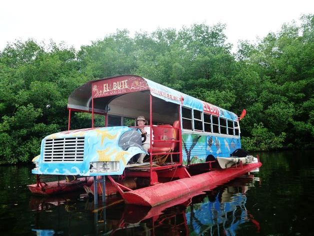 autobus flotante