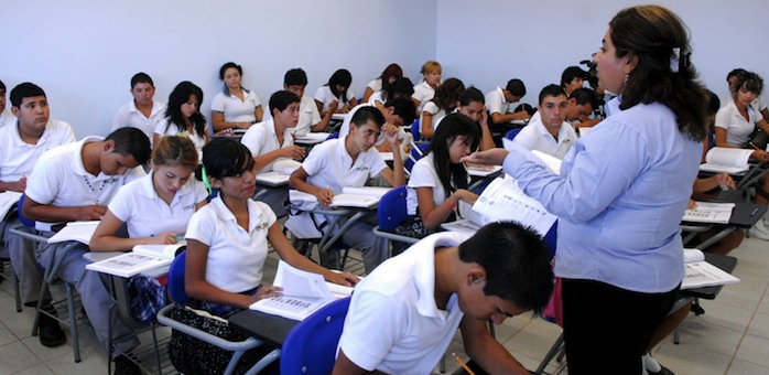 maestros mal preparados en méxico, encuesta