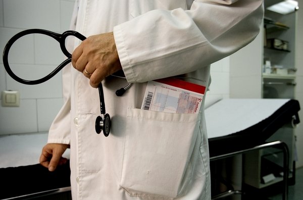 Brasil contratará médicos