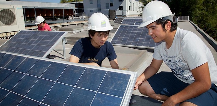 UC paneles solares