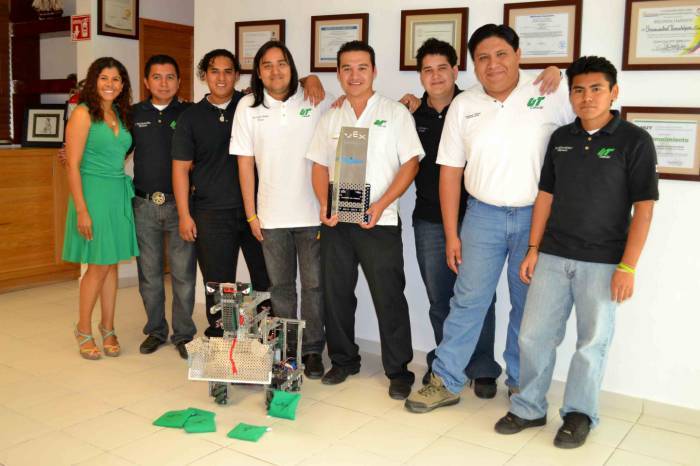 estudiantes robotica universidad cancun